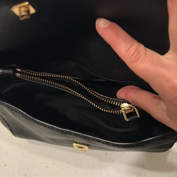 Marc Jacob’s Black Leather shoulder strap bag - Picture 8 of 9